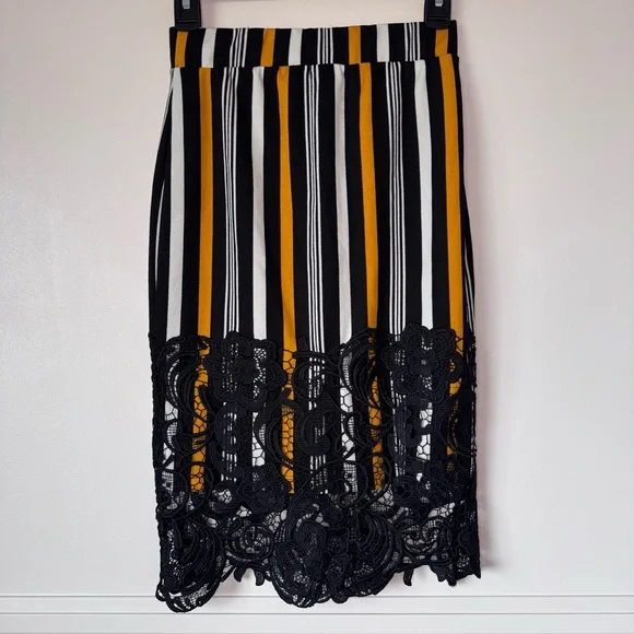 Olivia Blu Color Block Stretch Pencil Skirt Black Lace‎ Trim Women's Size Small - Picture 2 of 8